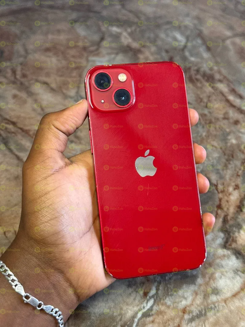 Apple iPhone 13