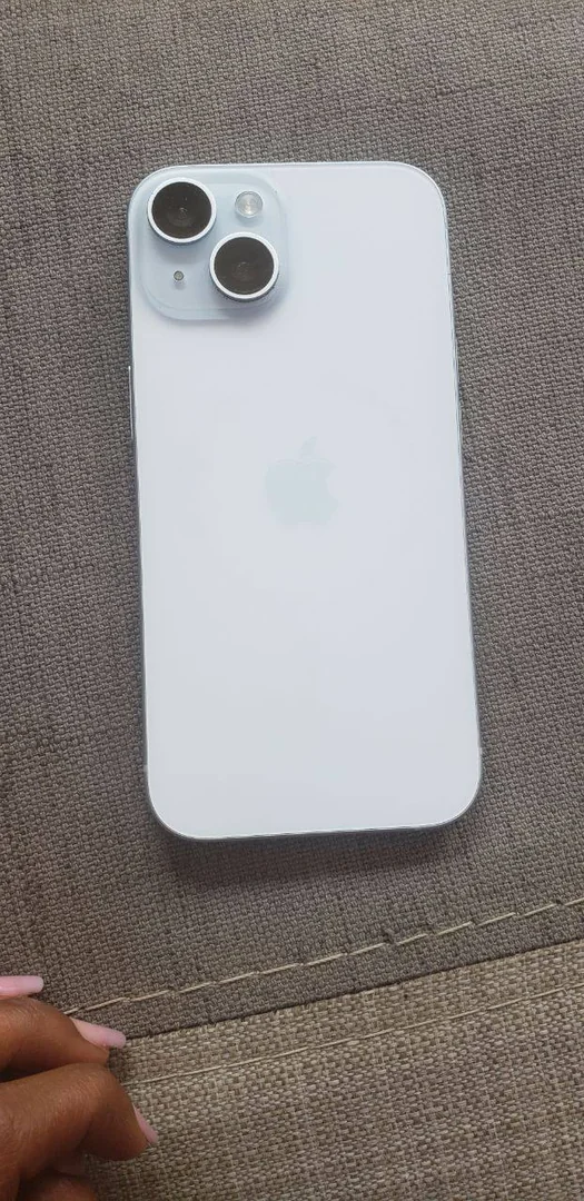 Apple iPhone 15