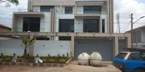 300 ካሬ የሚሸጥ G+2 ቤት በአያት