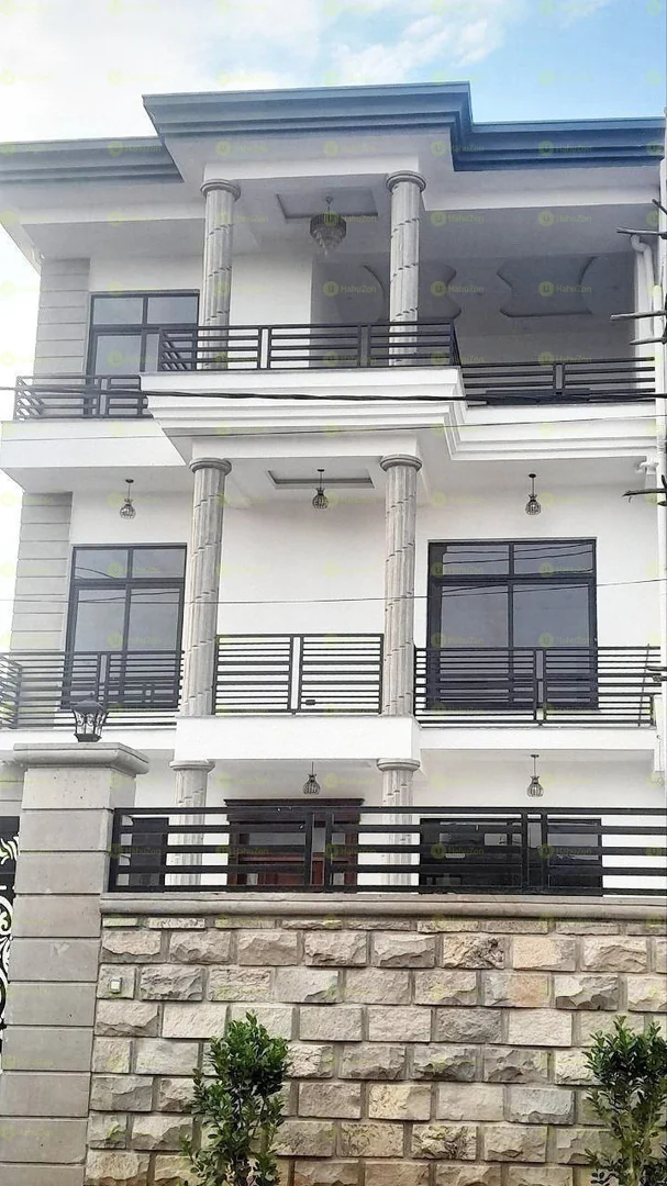 250 ካሬ የሚሸጥ G+2 ቤት በአያት