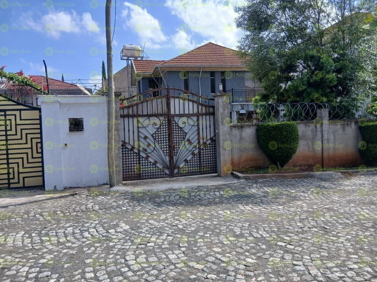 165 ካሬ የሚሸጥ G+1 ቤት በአያት