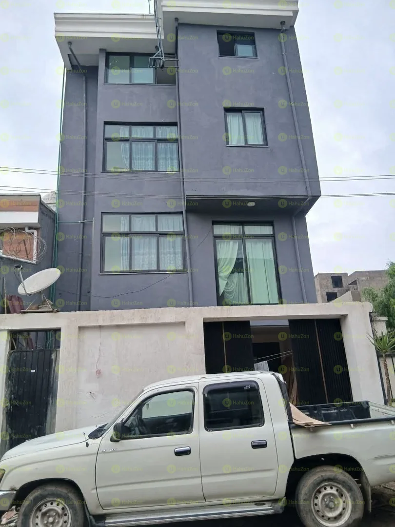 250 ካሬ የሚሸጥ G+1 ቤት በአያት