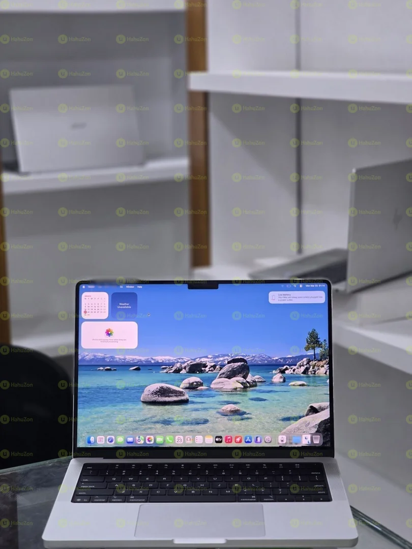 Apple M5 Chip 4-inch MacBook Pro
