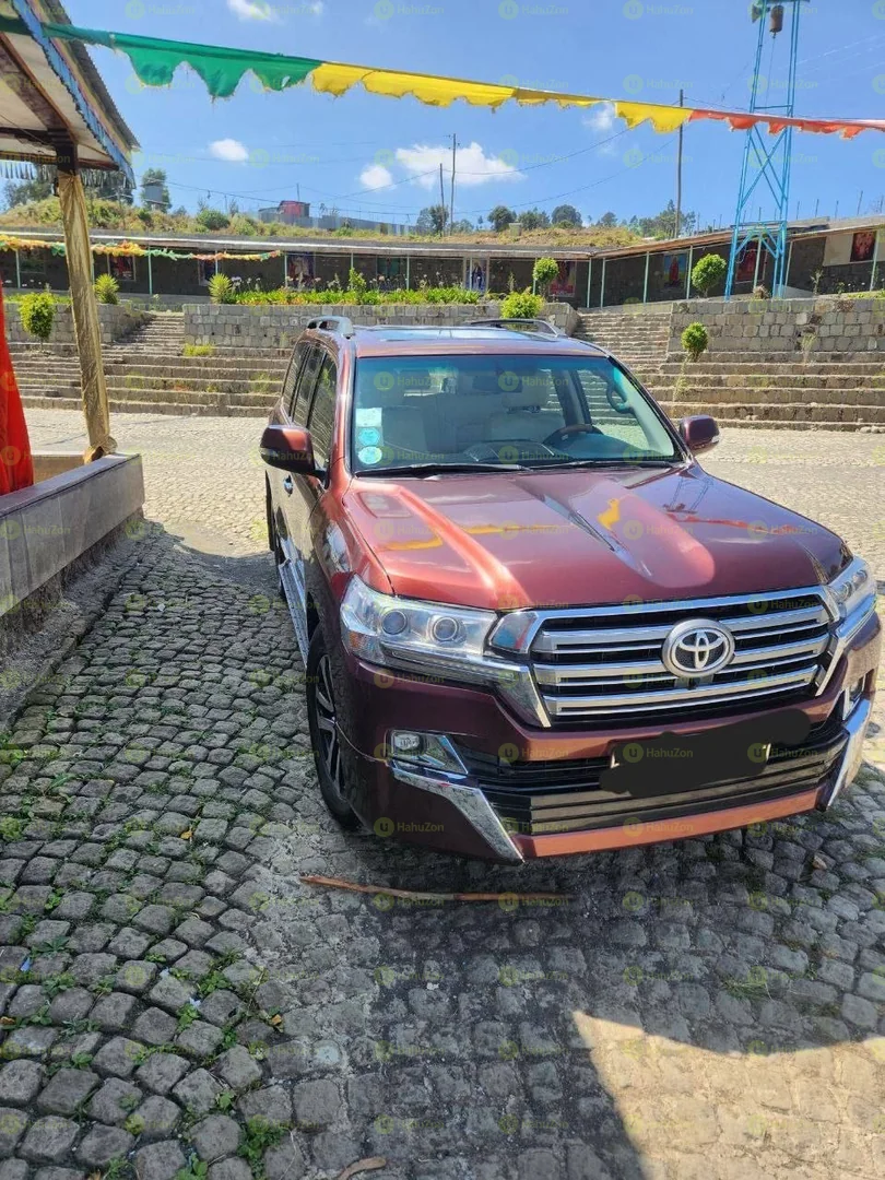 2011 Model-Toyota Landcruiser GXR