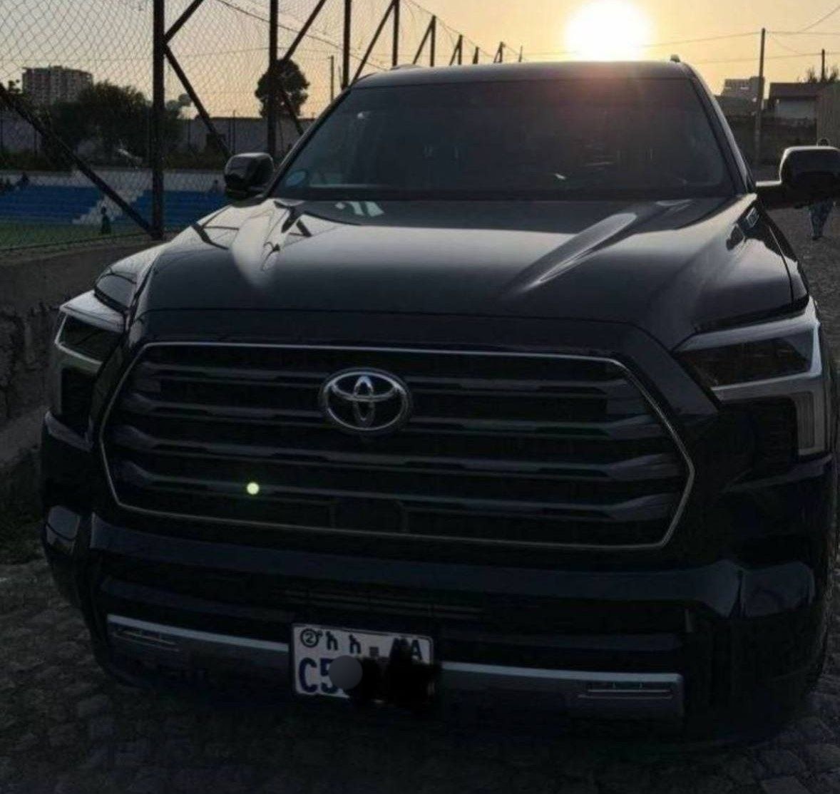 2023 Model-Toyota Sequoia Hybrid