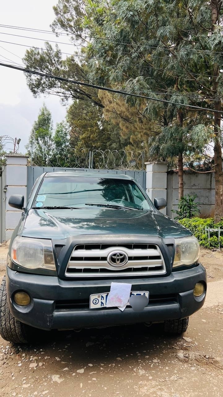 2008 Model-Toyota Tacoma