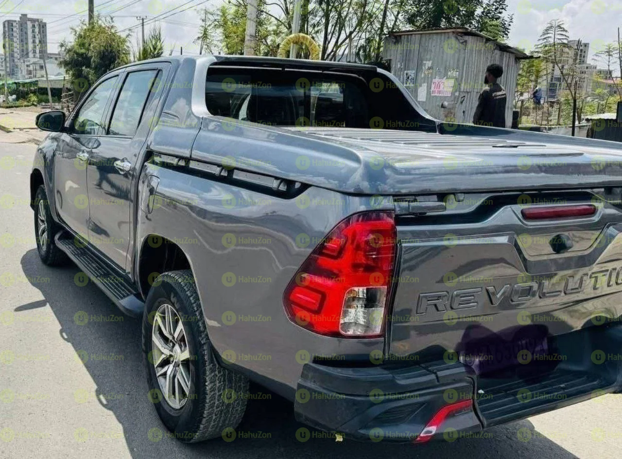 2018 Model-Toyota Revo Dubl cap