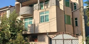 210 ካሬ የሚሸጥ G+2 ቤት በአያት
