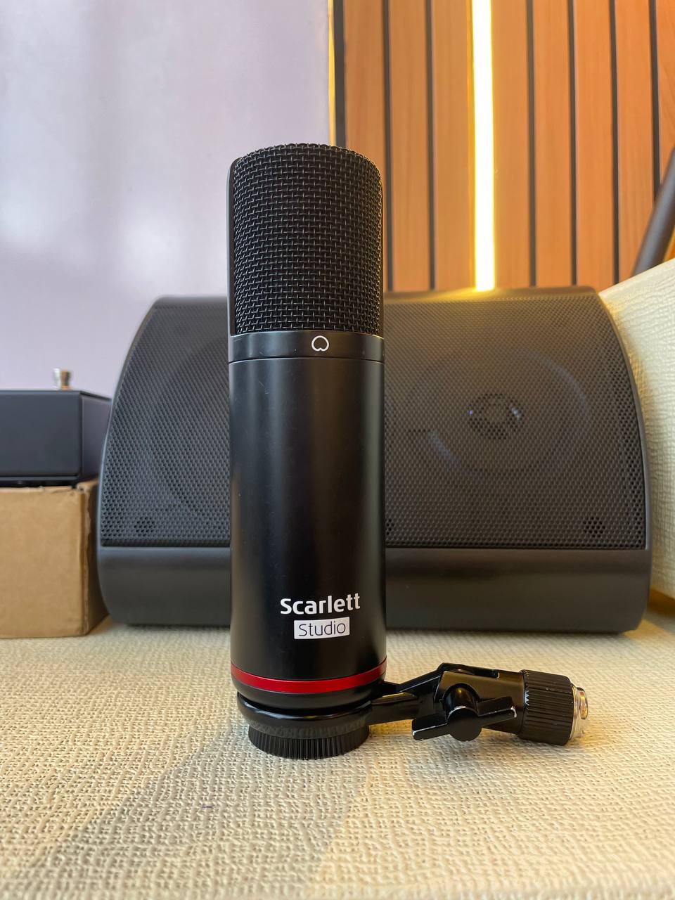 Scarlet Studio Mic