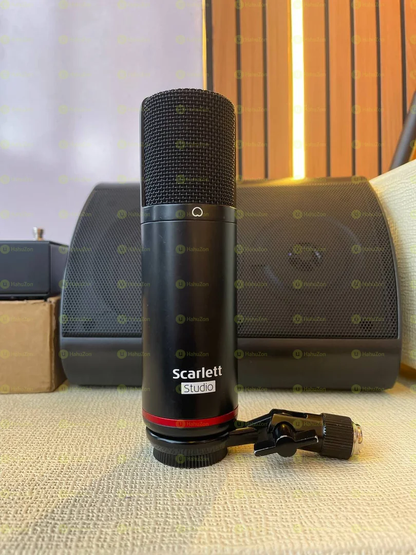 Scarlet Studio Mic