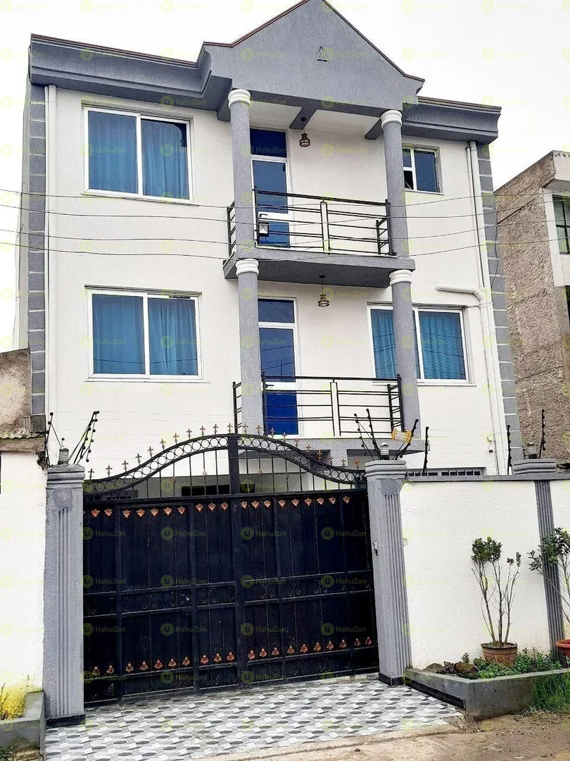 150 ካሬ የሚሸጥ G+2 ቤት በአያት