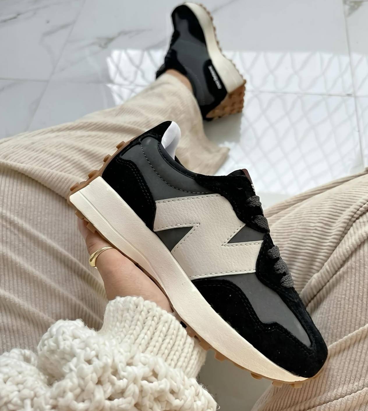 New Balance 327 Women's Shoes