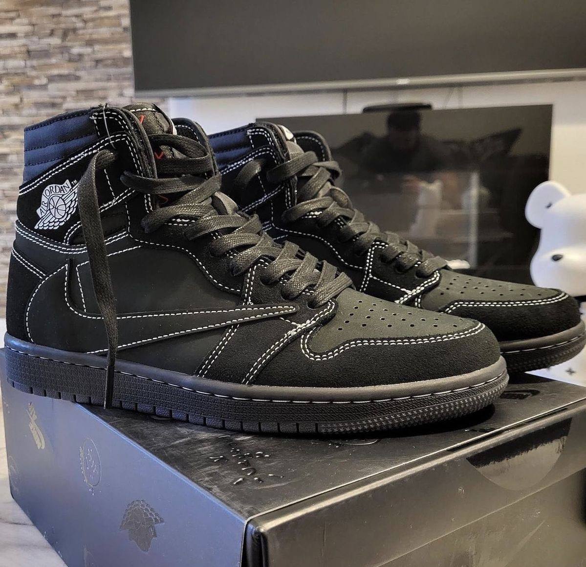 Jordan 1 Travis Scott Black Phantom Men's Shoes