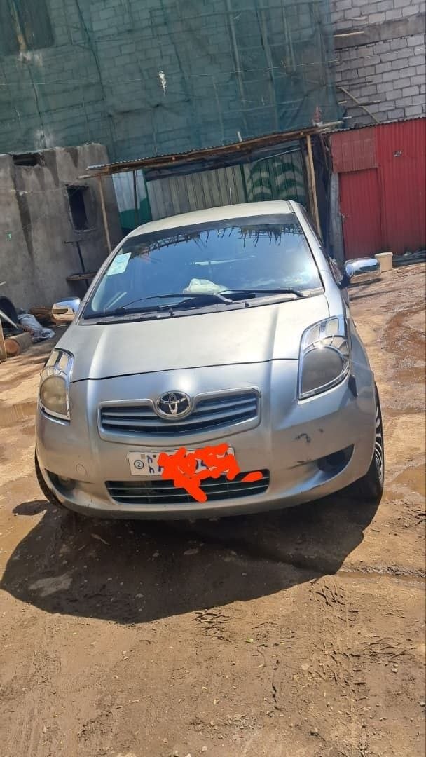 2007 Model-Toyota Yaris Compact