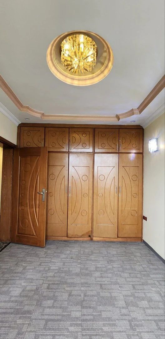 105 ካሬ የሚሸጥ አፓርትመንት በየተባበሩት