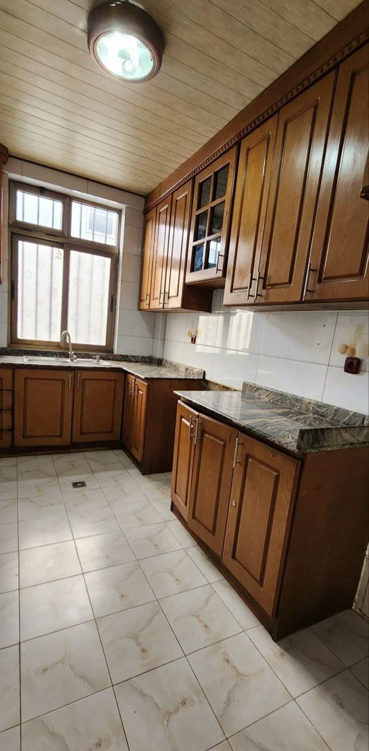 105 ካሬ የሚሸጥ አፓርትመንት በየተባበሩት