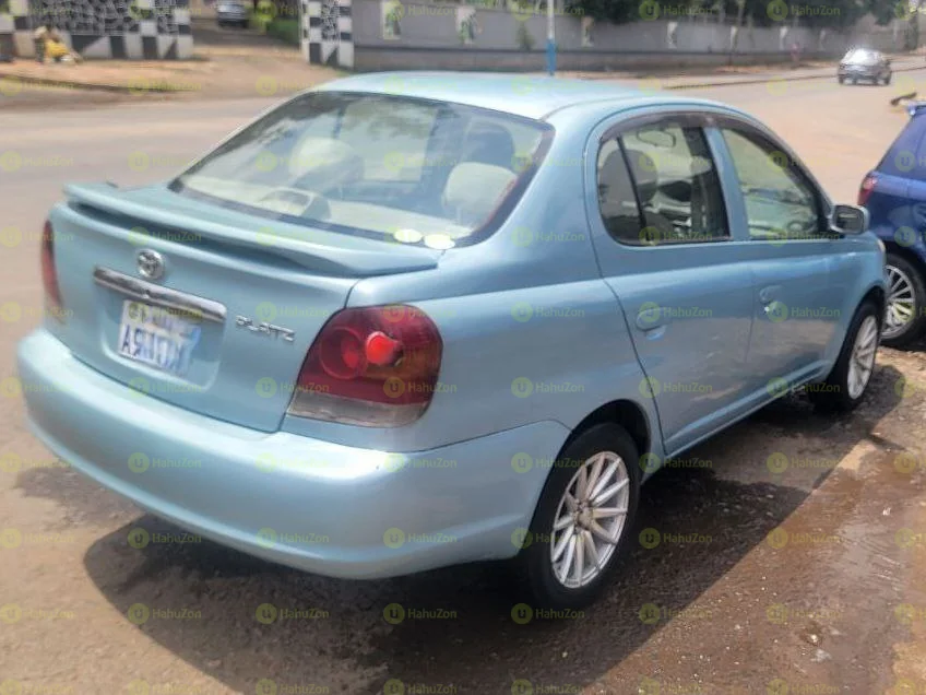 2005 Model-Toyota Platz