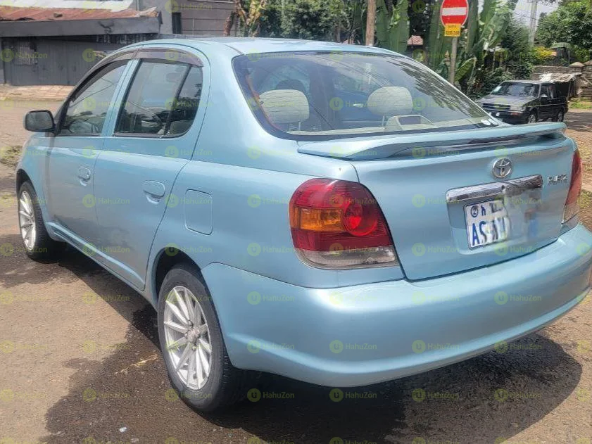 2005 Model-Toyota Platz