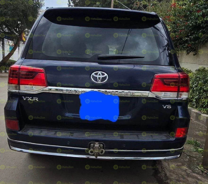 2017 Model-Toyota LandCruiser V8  VX.R