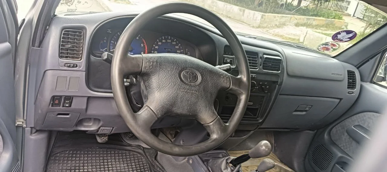 2004 Model-Toyota Hilux