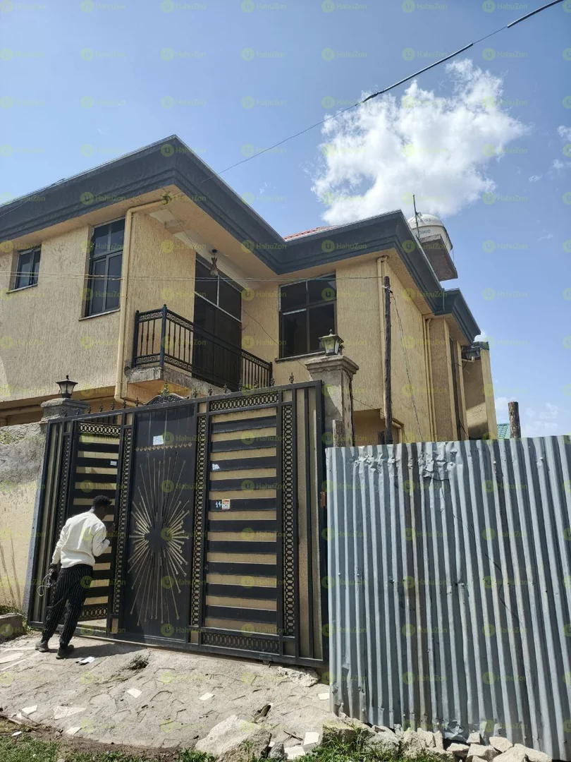 140 ካሬ የሚሸጥ G+1 ቤት በጣፎ ሚሽን