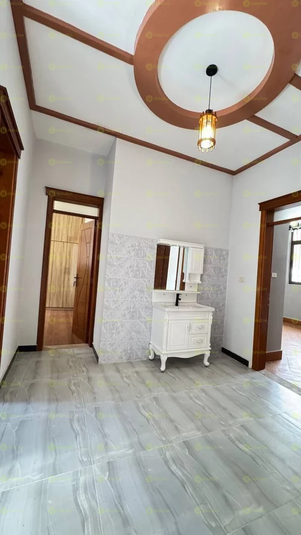 300 ካሬ የሚሸጥ ዘመናዊ ቪላ ቤት በሰሚት