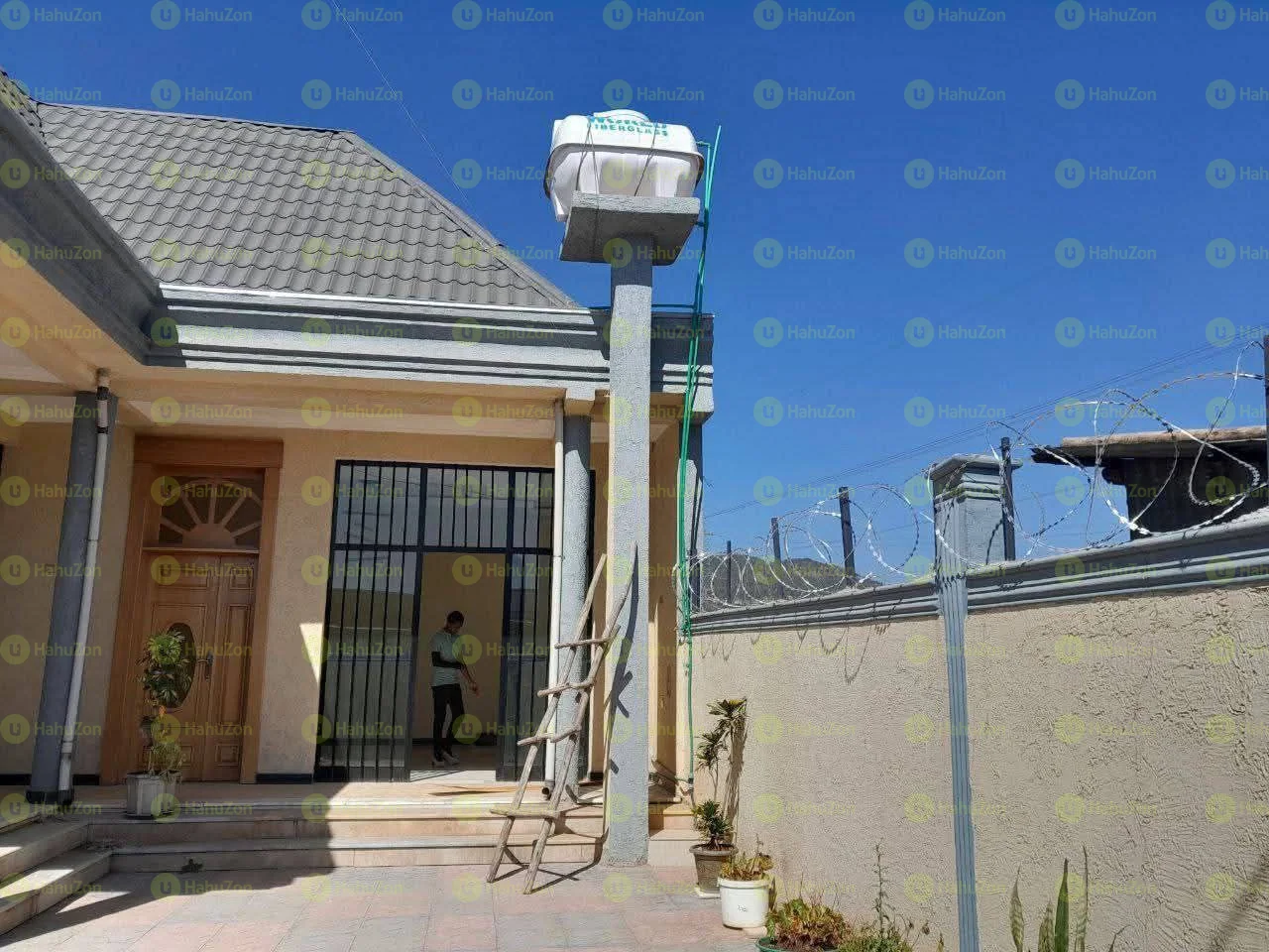 180 ካሬ የሚሸጥ ቪኣል ቤት በአያት