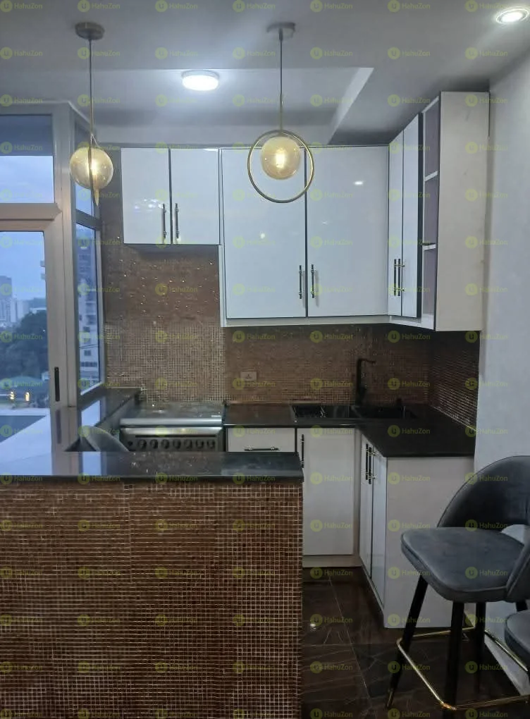 120 ካሬ የሚሸጥ አፓርታማ በመገናኛ