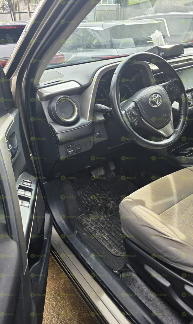 2017 Model-Toyota Rav4