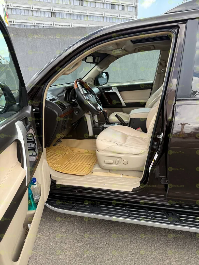2-12 Model-Toyota Landcruiser Prado