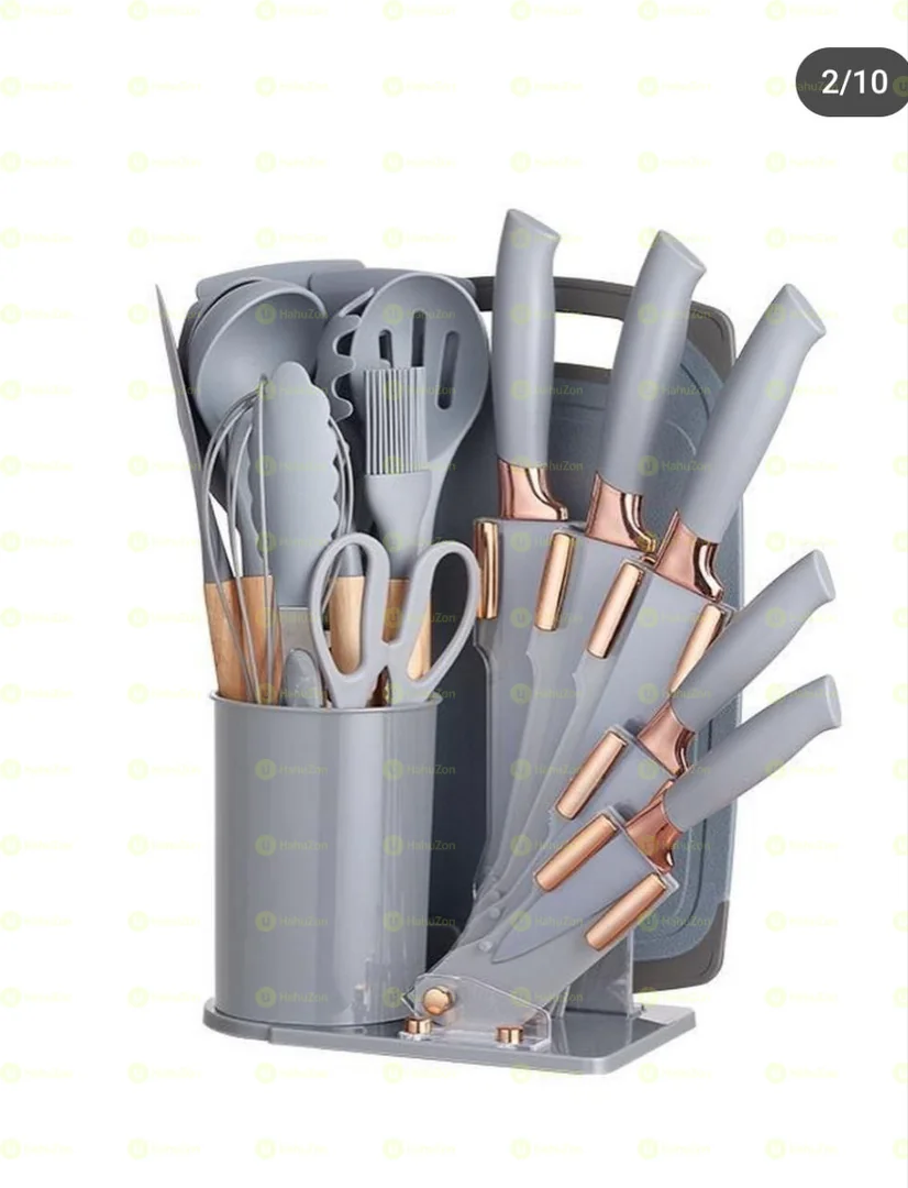 19 ሴት የስልከን ጭልፋ እና ቢላዋ