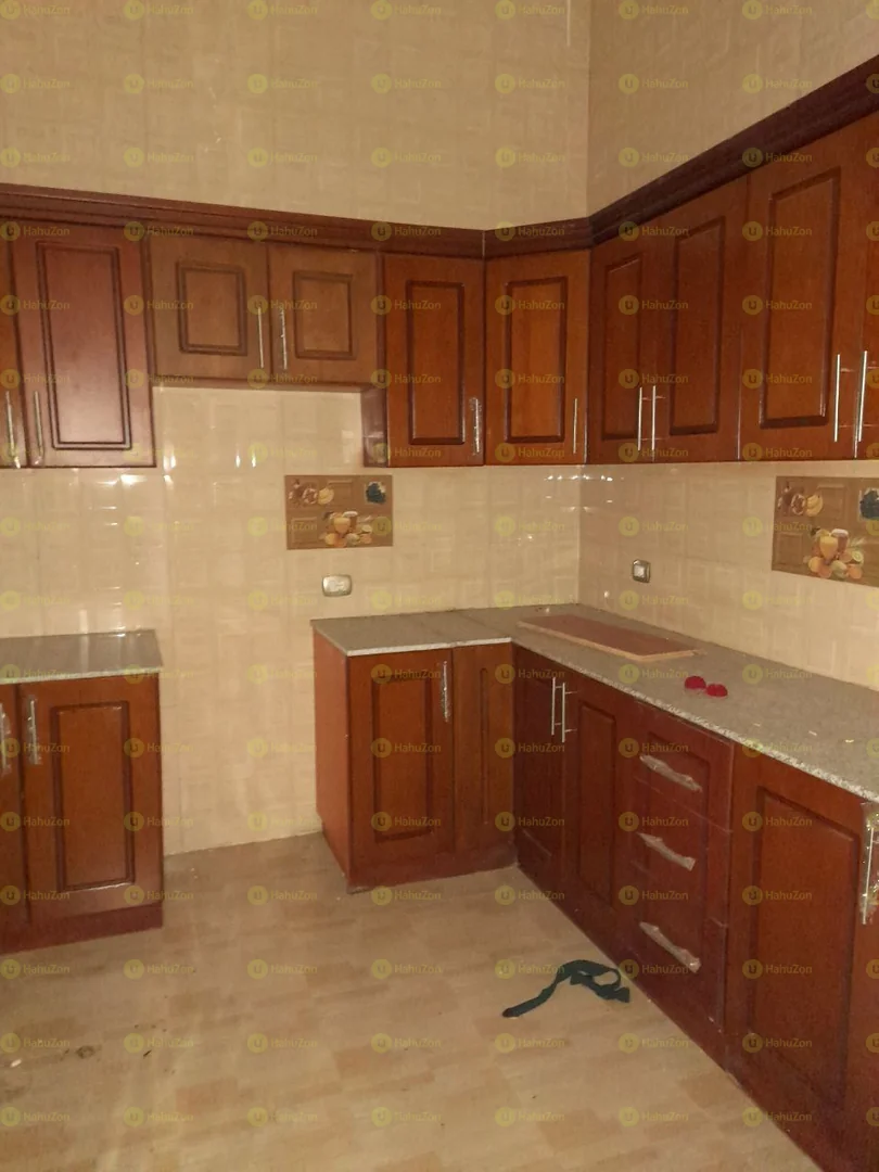 200 ካሬ የሚሸጥ ቪላ ቤት በሰሚት