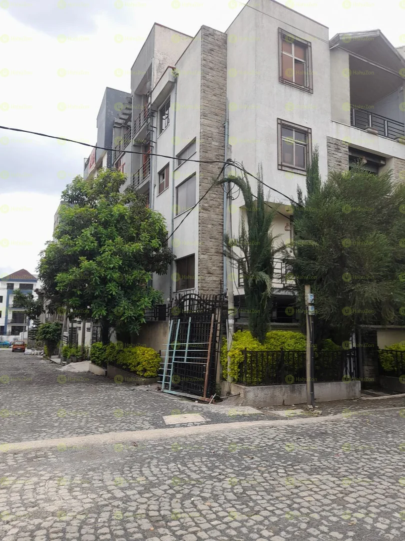 75 ካሬ የሚሸጥ G+4 ቤት በሰሚት