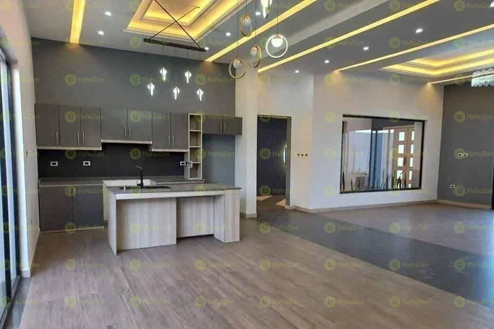 750 ካሬ የሚሸጥ ዘመናዊ ቪላ ቤት በወሰን