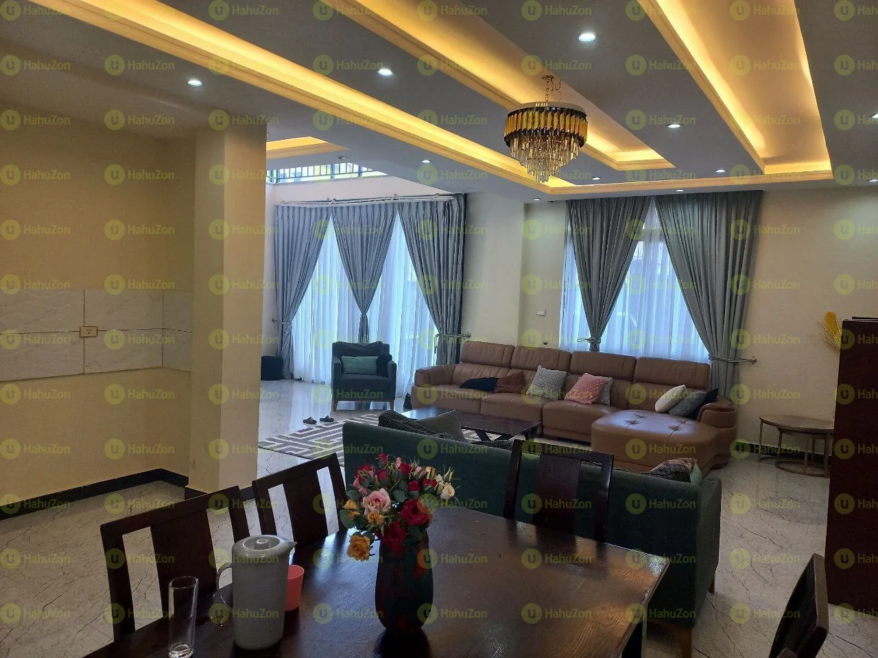 250 ካሬ የሚሸጥ G+2 ቤት በሰሚት