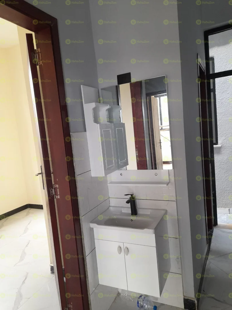 150 ካሬ የሚሸጥ ቪላ ቤት በሰሚት