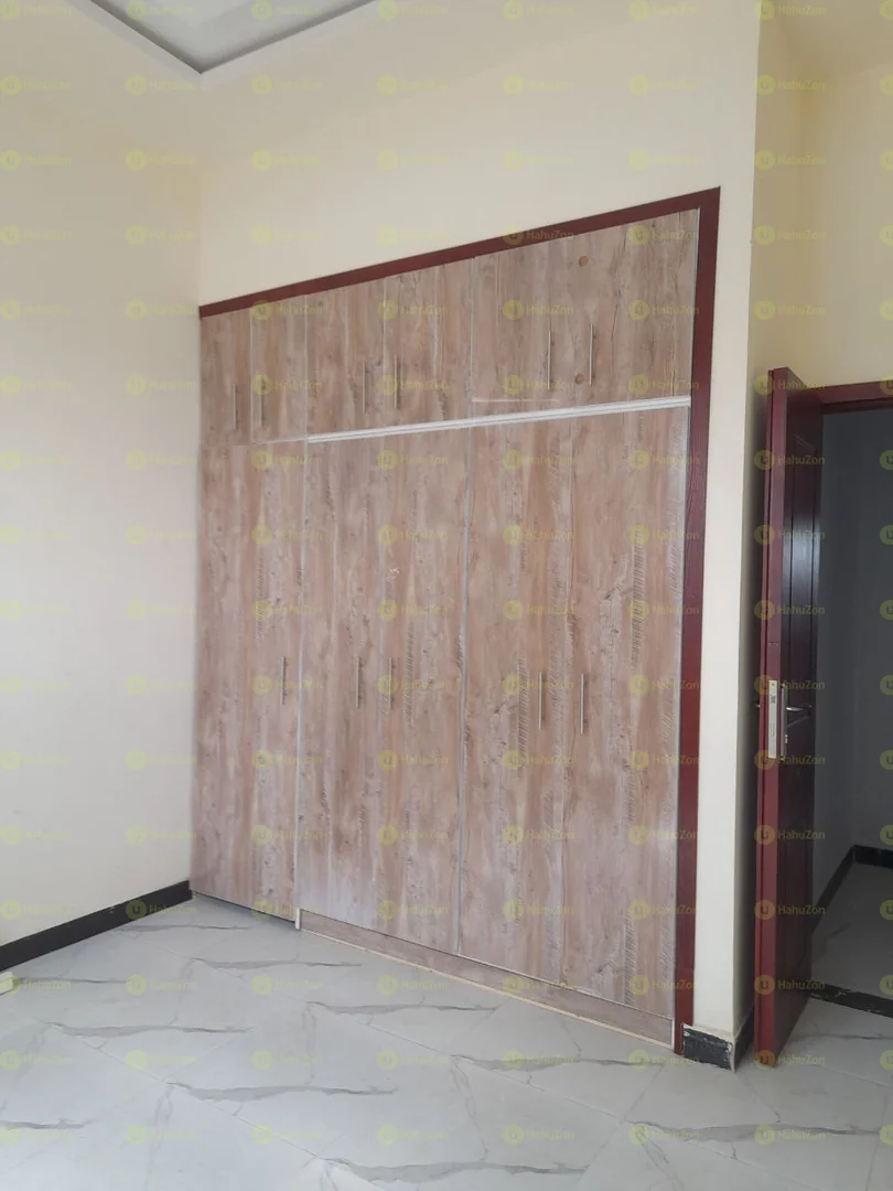 150 ካሬ የሚሸጥ ቪላ ቤት በሰሚት