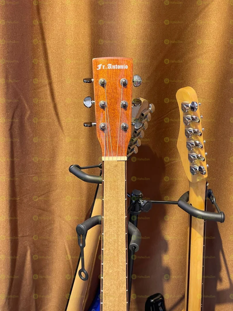 FR.Antonio 810 Guitar
