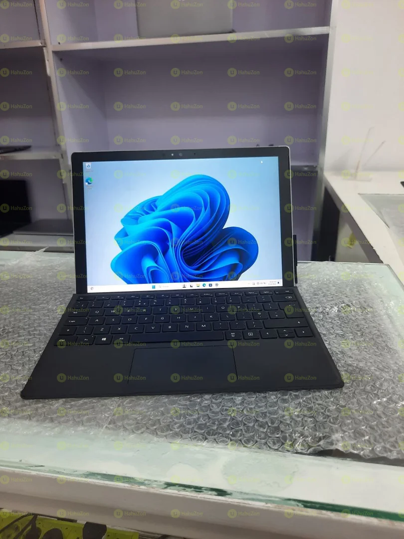 Microsoft Surface Pro 4 Core i5-6th Generation Laptop