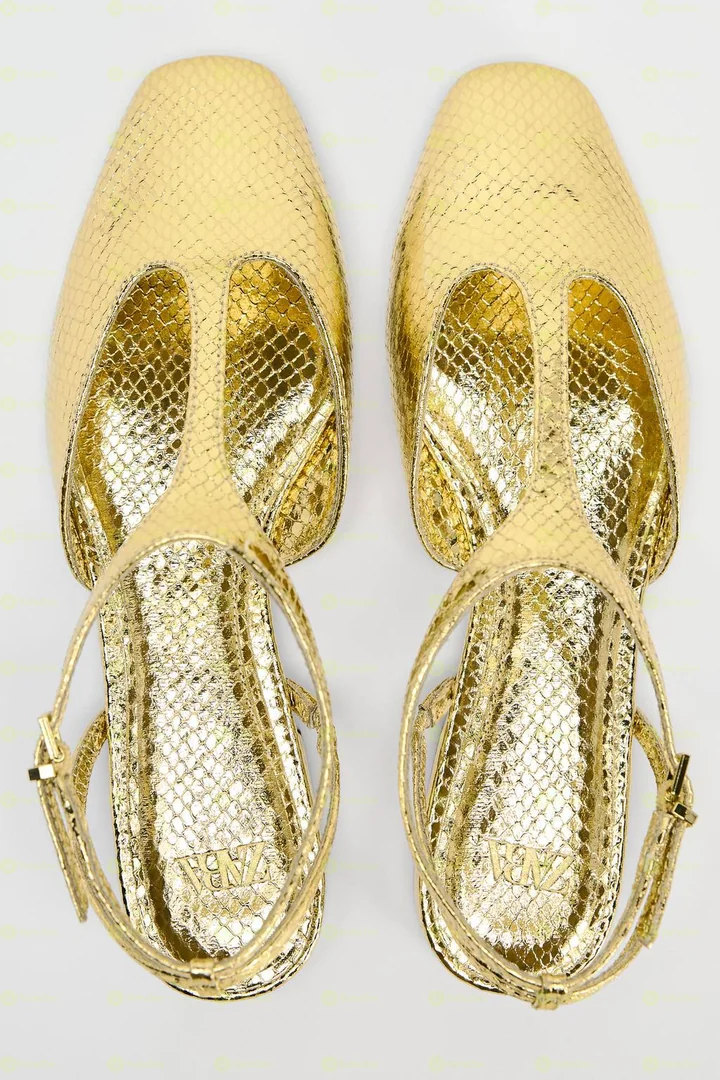 Zara Hollow Cut Women's Flats