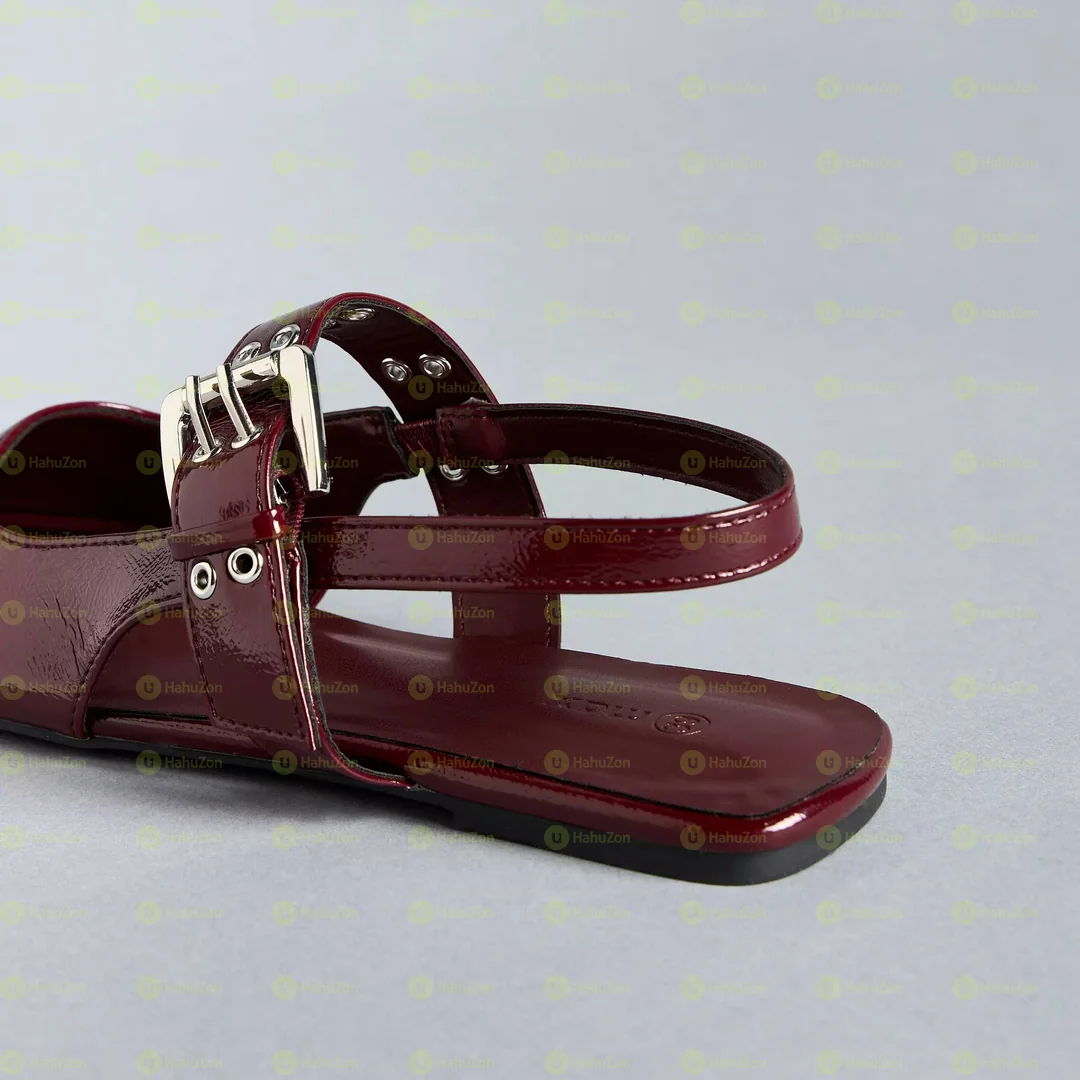 Max Pointy Toe Buckle Sling Back Women's Flat