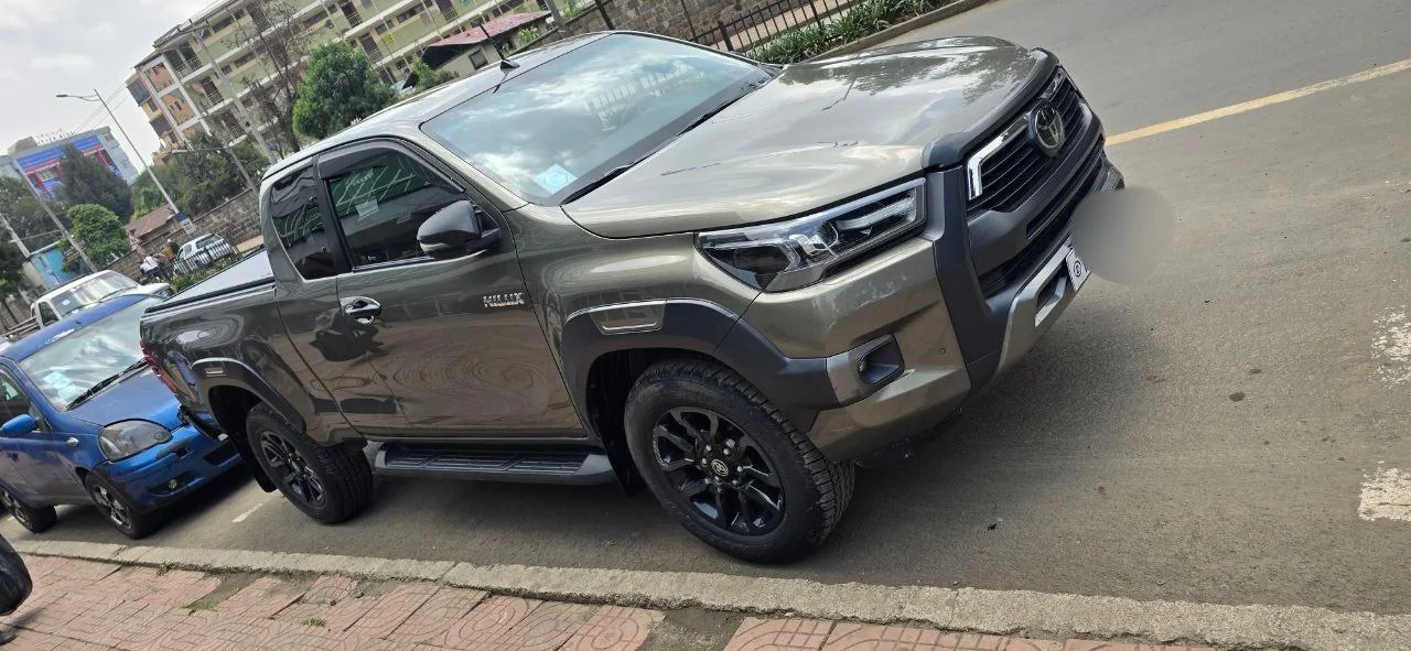 2012 Model-Toyota Invincible King Cab