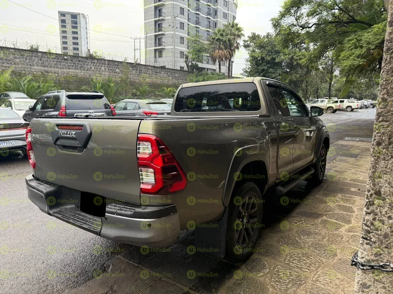 2022 Model-Toyota Hilux Invisible Kin Cab