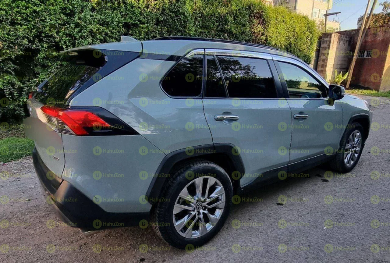 2021 Model-Toyota Rav 4