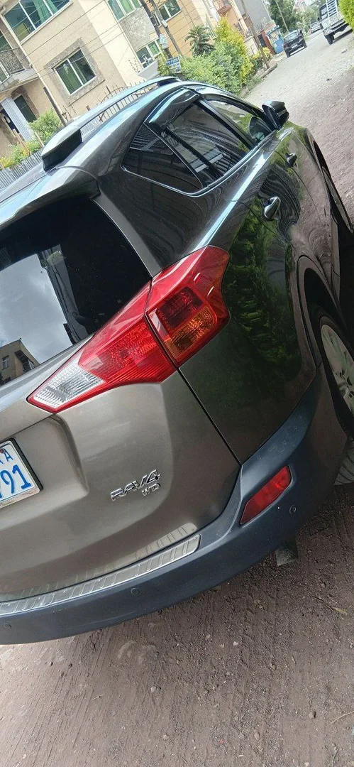 2014 Model-Toyota Rav4