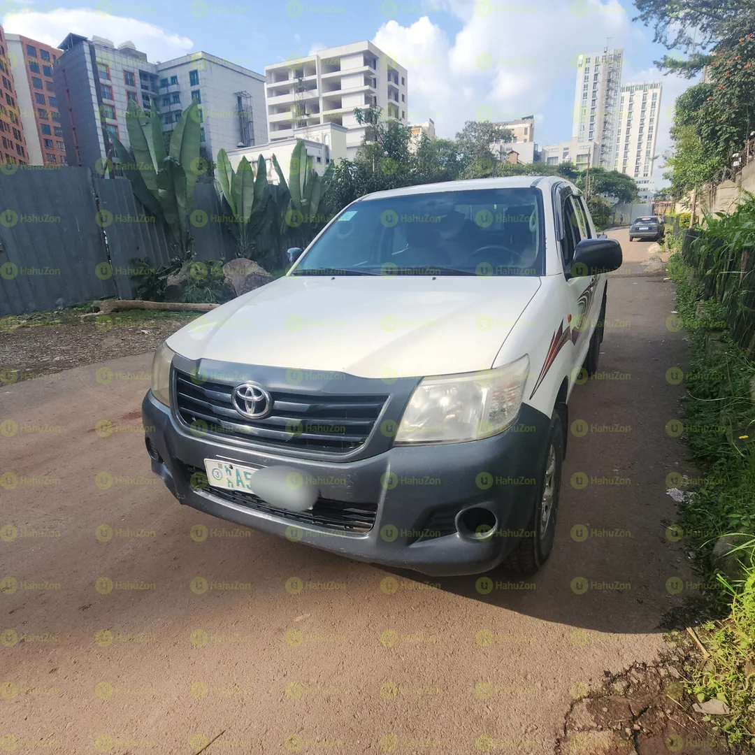 2013 Model-Toyota Hilux Double-Cab