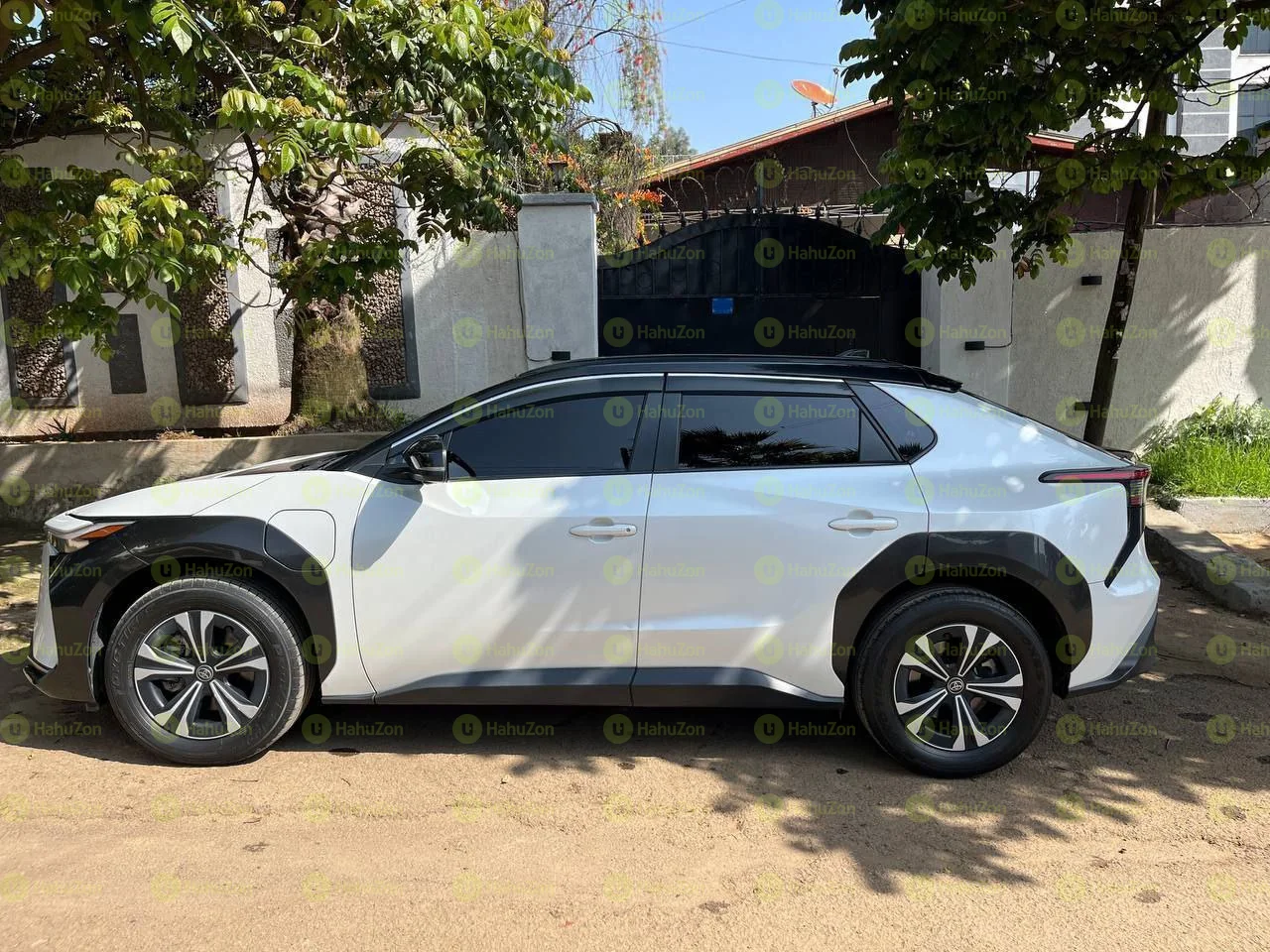 2023 Model-Toyota BZ4X