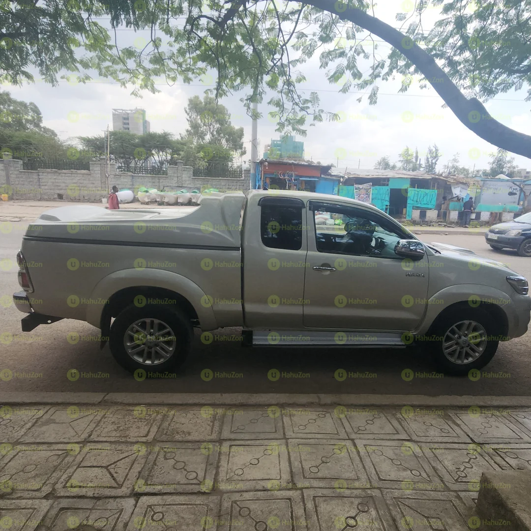 2014 Model-Toyota Revo King Cab