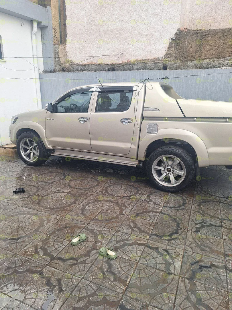 2015 Model-Toyota Hilux Double Cab