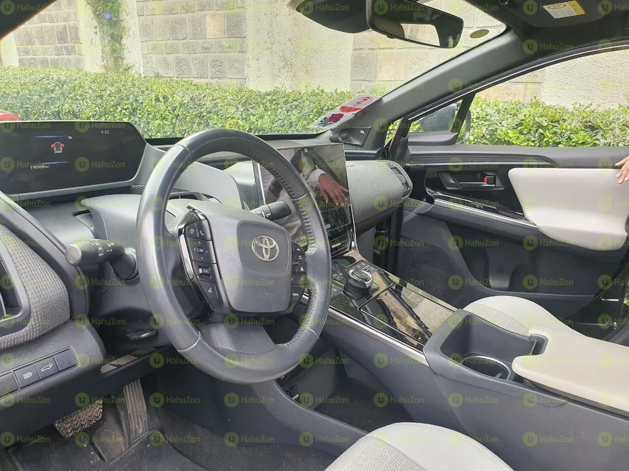 2023 Model-Toyota BZ4X EV